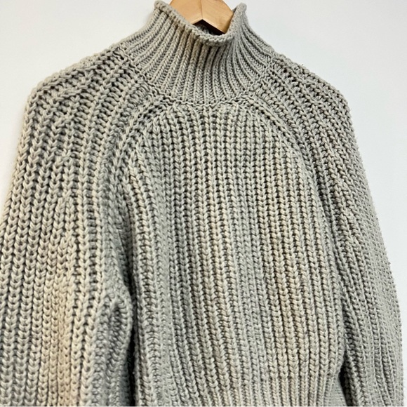 H&M Chunky Knit Turtleneck Sweater Slate Gray Cropped Funnel Neck Medium - Picture 3 of 10